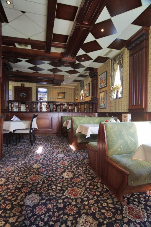 Hotel Dukov 奥布佐尔 外观 照片