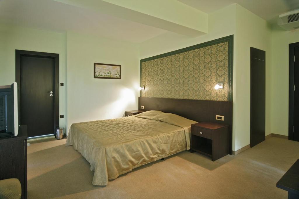 Hotel Dukov 奥布佐尔 外观 照片